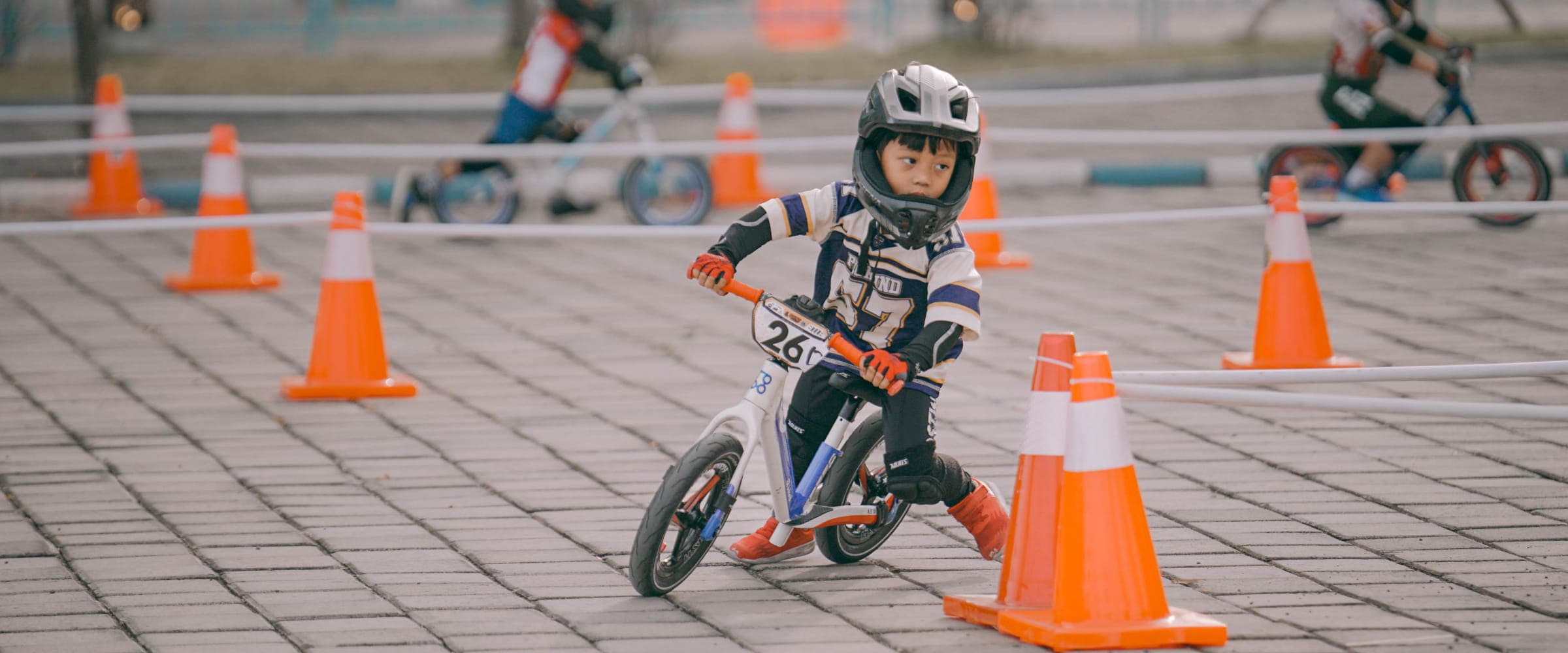 Cover Heroes Runbike School
